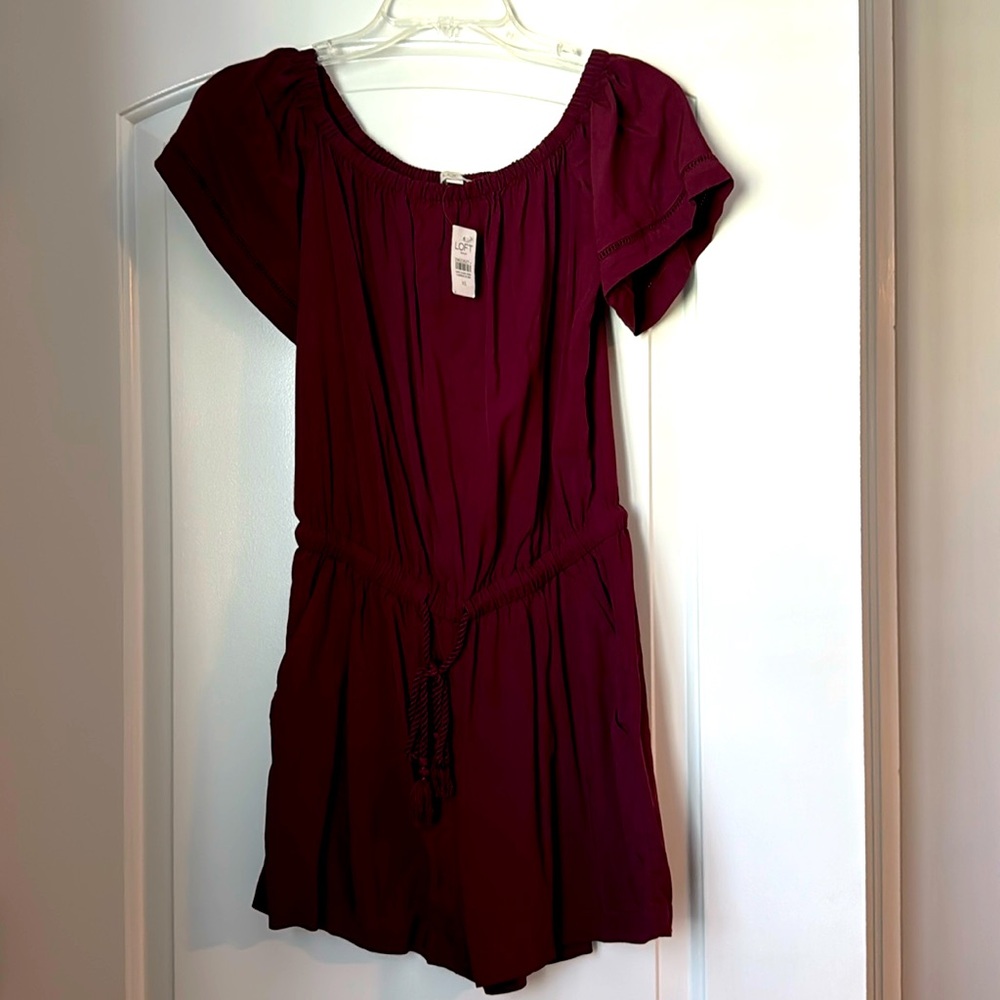 Loft romper. NWT. Size XS. Smoke free home.